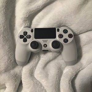 PlayStation 4 controller white